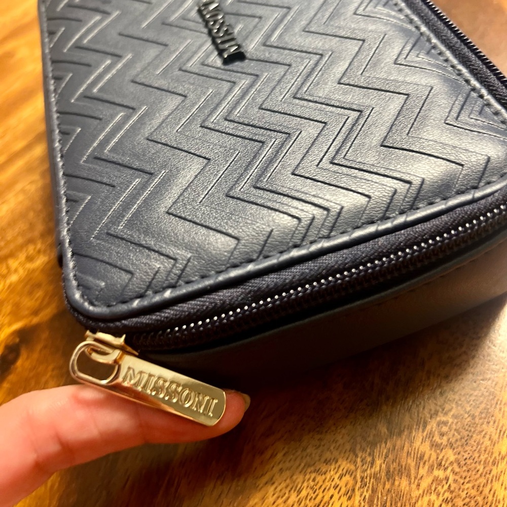 Missoni Chevron Pattern Blue Toiletry Bag / Travel Box NWOT - Picture 4 of 4